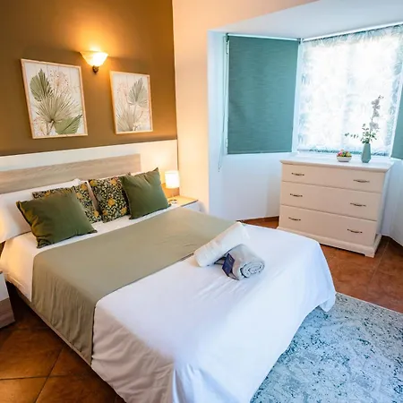 10 Luxe By Lirios Village *