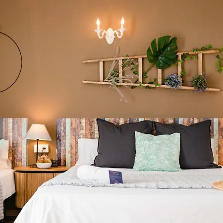 10 Luxe By Lirios Village