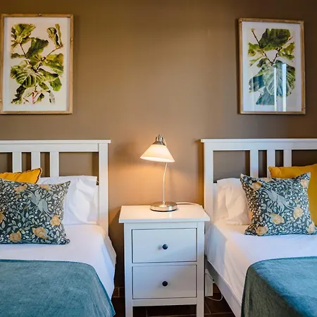 10 Luxe By Lirios Village