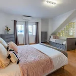 10 Luxe By Lirios Village فيلة