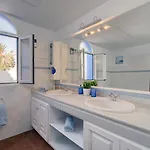 10 Luxe By Lirios Village