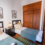 10 Luxe By Lirios Village *