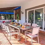 10 Luxe By Lirios Village فيلة