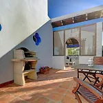 فيلة 10 Luxe By Lirios Village *
