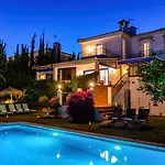 10 Luxe By Lirios Village فيلة
