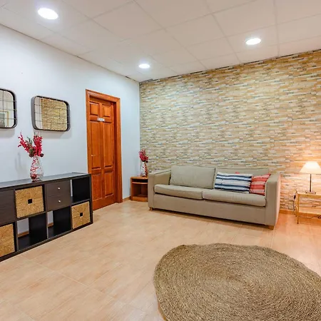 10 Luxe By Lirios Village *