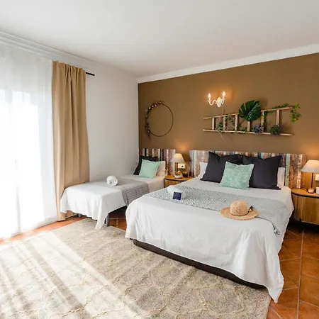 10 Luxe By Lirios Village - Superb Location And Heated Pool