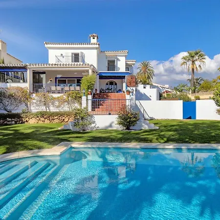10 Luxe By Lirios Village - Superb Location And Heated Pool Villa