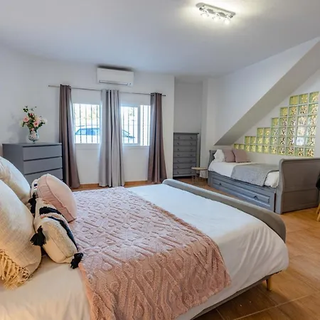 10 Luxe By Lirios Village - Superb Location And Heated Pool Villa *