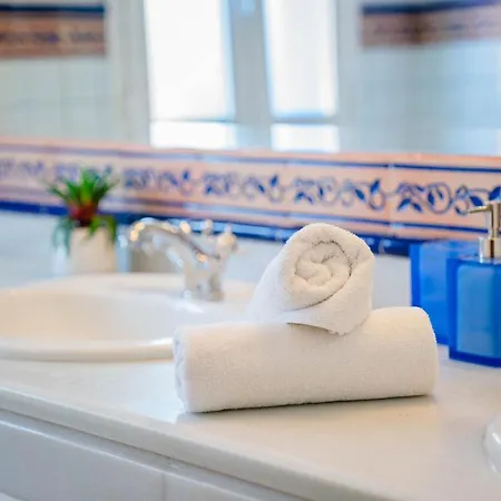 10 Luxe By Lirios Village - Superb Location And Heated Pool Villa Marbellac