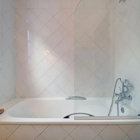 10 Luxe By Lirios Village - Superb Location And Heated Pool Villa *