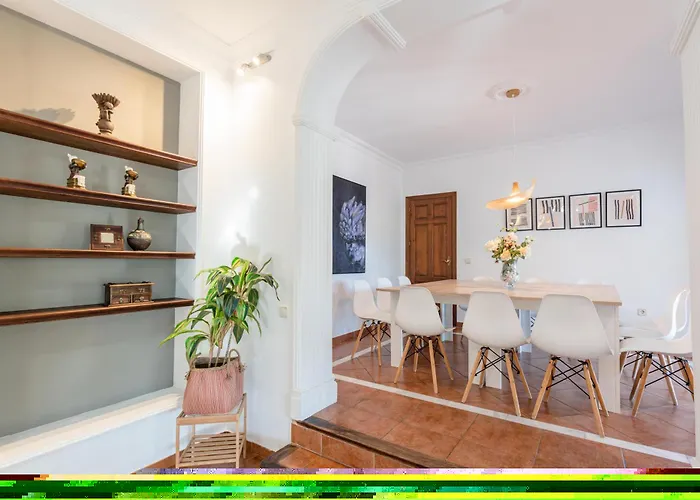 10 Luxe By Lirios Village Villa