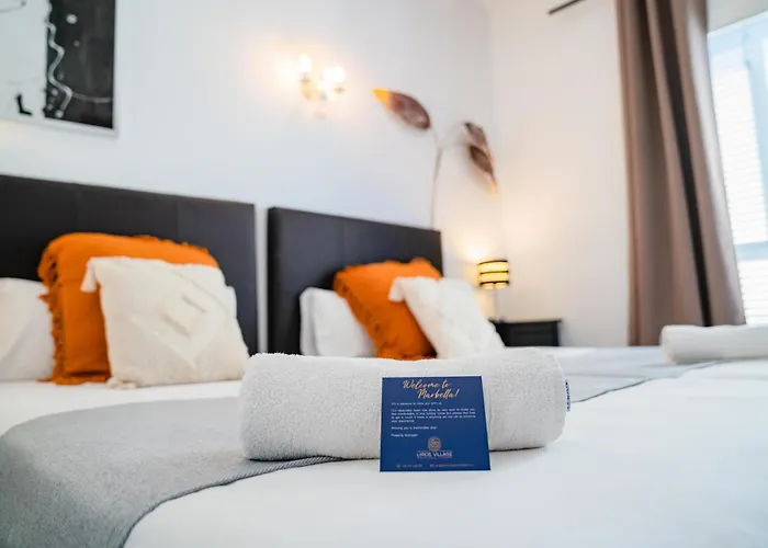 10 Luxe By Lirios Village Villa *