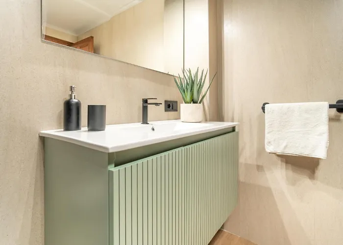 10 Luxe By Lirios Village Villa *