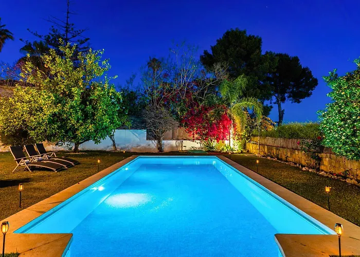 10 Luxe By Lirios Village ماربيا