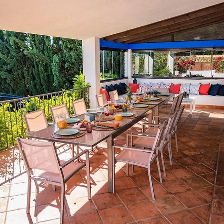 10 Luxe By Lirios Village Марбелья