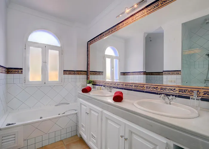 Villa 10 Luxe By Lirios Village *