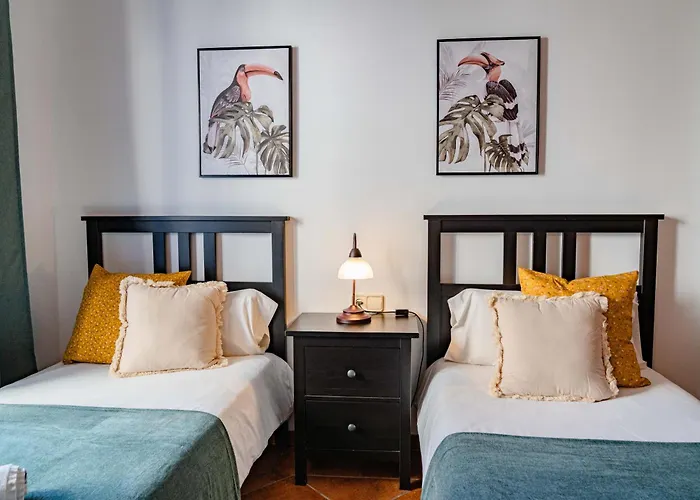 10 Luxe By Lirios Village Marbellac