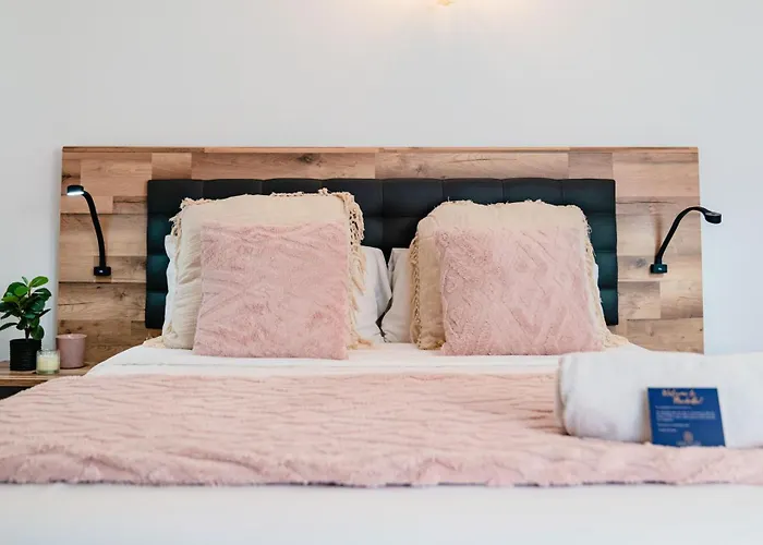 10 Luxe By Lirios Village * Marbellac