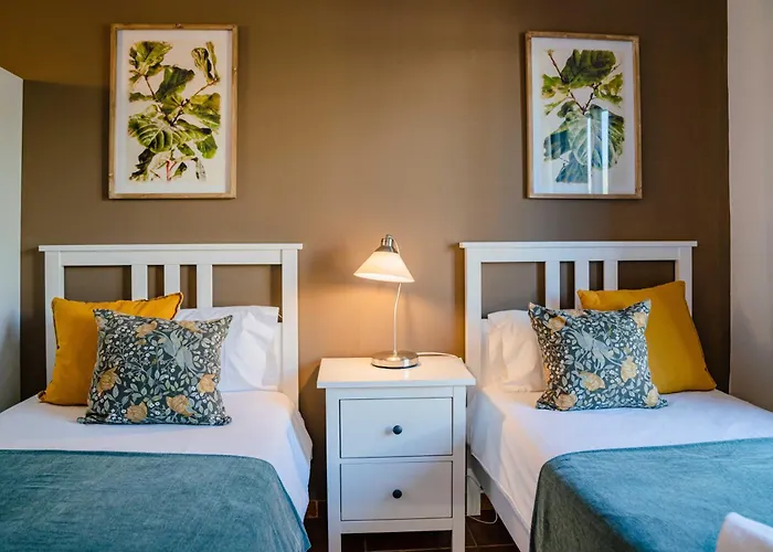 10 Luxe By Lirios Village